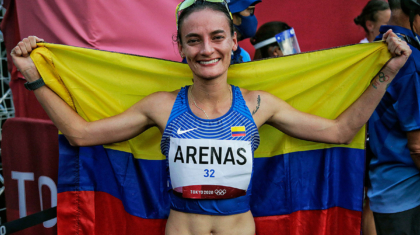 Lorena-Arenas-Tokio2020-bandera2