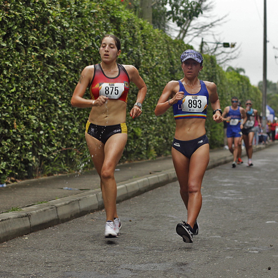 Laura-Chalarca-Lucy-Mendoza-Nacional-marcha2025